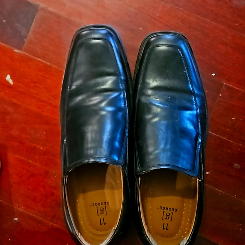 Men's dress shoes size 11